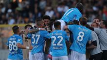Selebrasi Napoli ketika mengalahkan Lecce di ajang Liga Italia 2024/2025. (CARLO HERMANN / AFP)