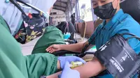 Junior Chamber International (JCI) Chapter East Java menggelar donor plasma konvalesen di gedung Srijaya Surabaya.