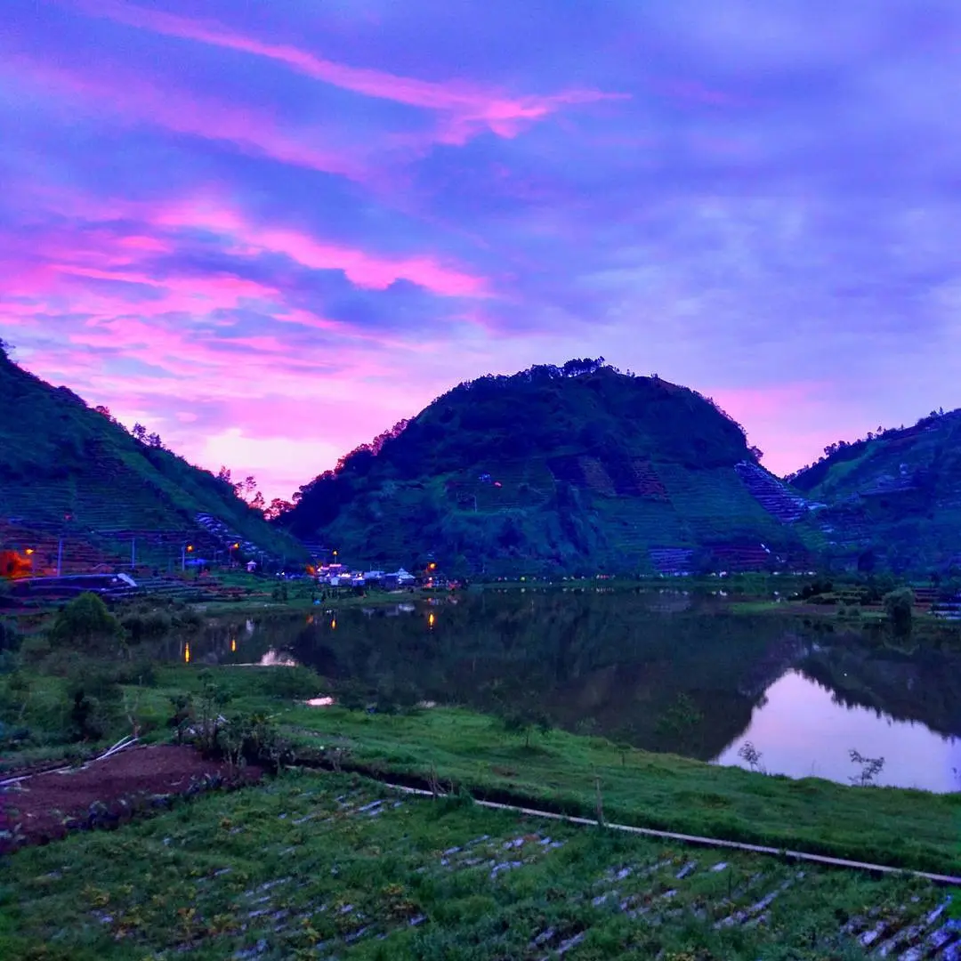 Telaga Cebong, Dieng Plateau, Jawa Tengah. (Sumber Foto: krytynk/Instagram)