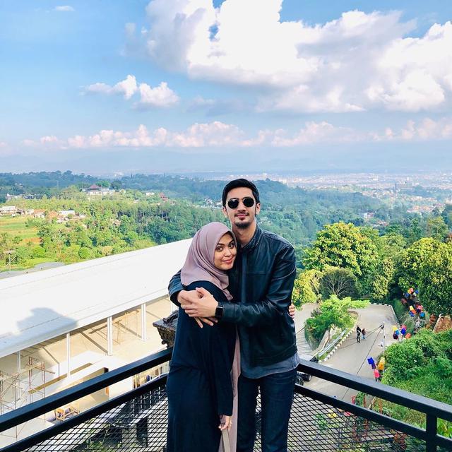 6 Momen Manis Vebby Palwinta dan Razi Bawazier Setelah Menikah, Semakin Lengket