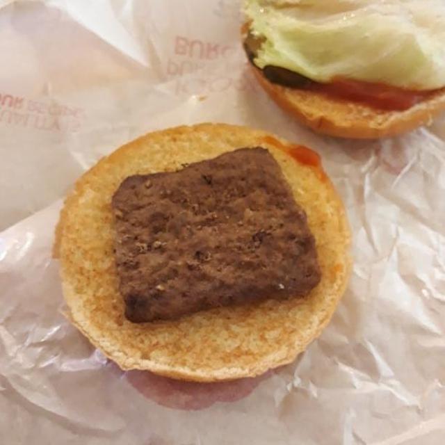 7 Potret Isian Kebab dan Burger Ini Bikin Nyesek