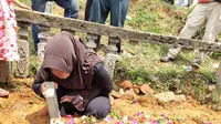 Makam Candra Kirana, korban jatuhnya pesawat Lion Air JT 610 (Liputan6.com / Nefri Inge)