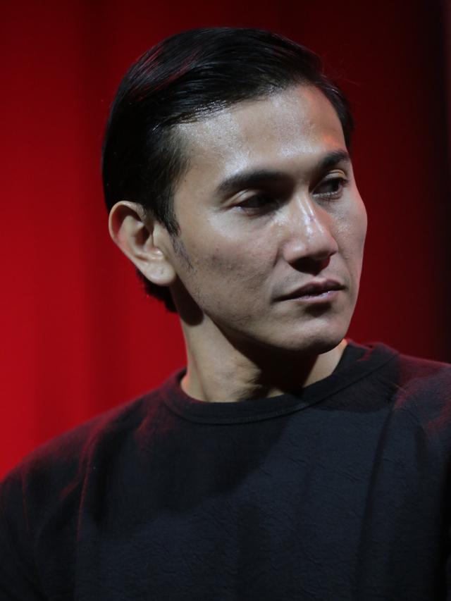 [Bintang] Vino G. Bastian di Film Chrisye