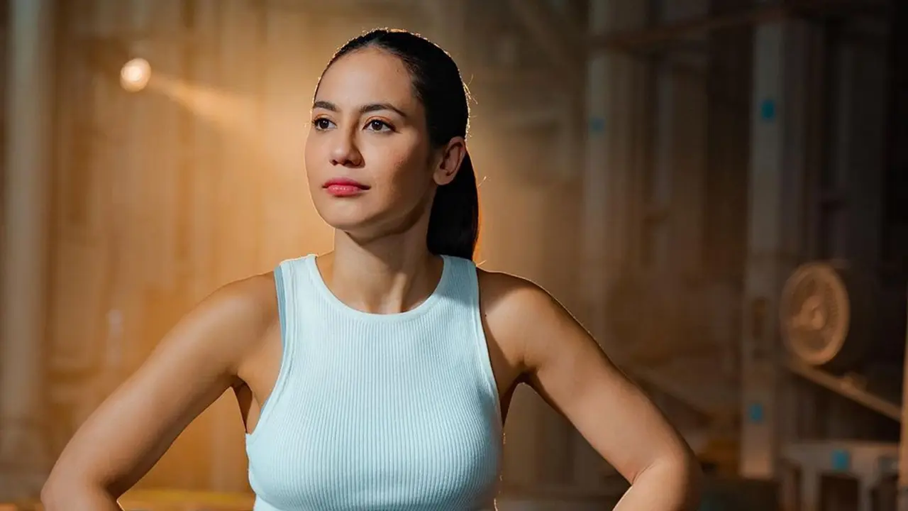 FOTO: Gaya Sporty Pevita Pearce saat Olahraga, Curi Perhatian