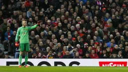 Kiper MU, David De Gea tampil menghadapi WBA pada laga Liga Premier Inggris di Stadion Okd Trafford, Inggris, Sabtu (7/11/2015). MU berhasil menang 2-0. (Reuters/Jason Cairnduff)