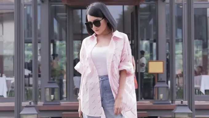 Bisa Jadi Inspirasi, Gaya Kasual Kiki Amalia yang Disebut Bak ABG