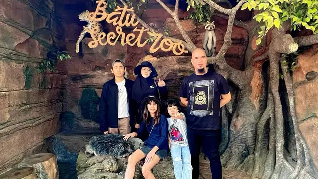 6 Potret Liburan Mulan Jameela dan Ahmad Dhani Ke Bromo Bersama Buah Hati