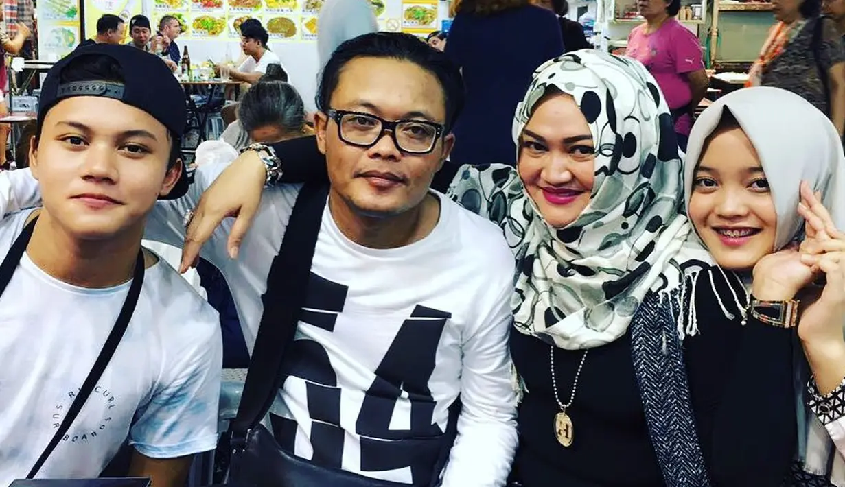 Tentu saja kabar ini mengejutkan publik. Lantaran selama ini rumah tangga Sule dan Lina jarang diterpa kabar tidak sedap. (Foto: instagram.com/ferdinan_sule)