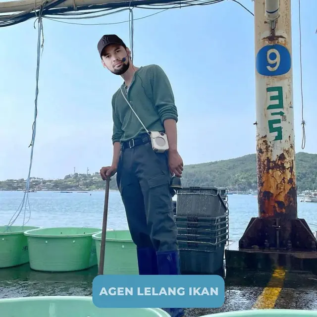 8 Editan Foto Teuku Wisnu jadi Kim Seon Ho di Hometown Cha-Cha-Cha, Kocak Banget