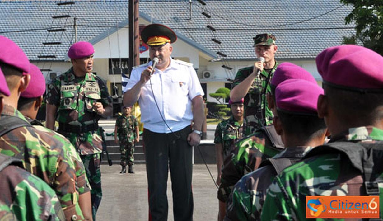 Citizen6, Surabaya: Jenderal TNI A Faridz Washington berharap awak kendaraan tempur BPM-3F diharapkan dapat lebih menguasai tentang kemampuan dan keunggulan kendaraan tersebut yaitu kemampuan daya tembak serta keunggulan sistem kendali senjata (SKS). 