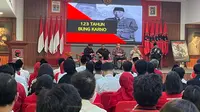 Sekretaris Jenderal PDI Perjuangan (PDIP) Hasto Kristiyanto, menyinggung soal pemindahan ibu kota negara saat di Sekolah Partai PDIP, Lenteng Agung, Jakarta Selatan, Kamis (6/6/2024). (Liputan6.com/Winda Nelfira).