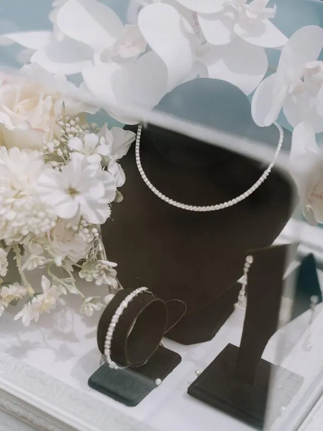 Cincin dan perhiasan nikah BCL (Instagram/itsmebcl)