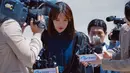 <p>Dia tidak hanya menceraikan Sara Kim karena alasan egoisnya sendiri, tapi dia juga mengubahnya menjadi penjahat, mengambil anaknya, dan melakukan segala macam tindakan keji tanpa sedikitpun penyesalan. (Foto: JTBC)</p>