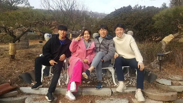 Jarang Tersorot, Ini 6 Momen Kebersamaan Shin Tae-yong Bareng Keluarga