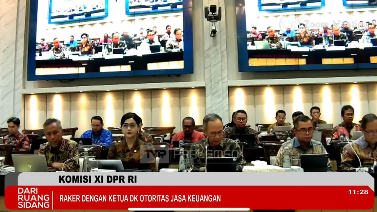 Raker Komisi XI DPR RI dengan Otoritas Jasa Keuangan (OJK), Kamis (22/1/2026). (Foto: Liputan6.com/Tira Santia)