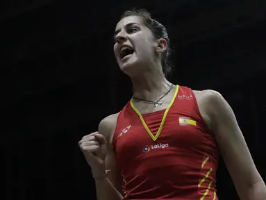 Tunggal putri Spanyol, Carolina Marin, merayakan kemenangan atas tunggal Korsel pada Indonesia Masters 2019 di Istora Senayan, Jakarta, Kamis (24/1). Marin lolos ke perempat final. (Bola.com/M. Iqbal Ichsan)