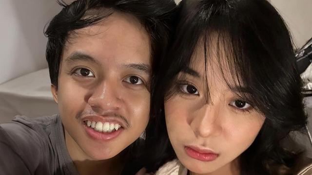 6 Editan Foto Cowok Bareng Zee dan Freya JKT48 Ini Halu Banget, Kocak