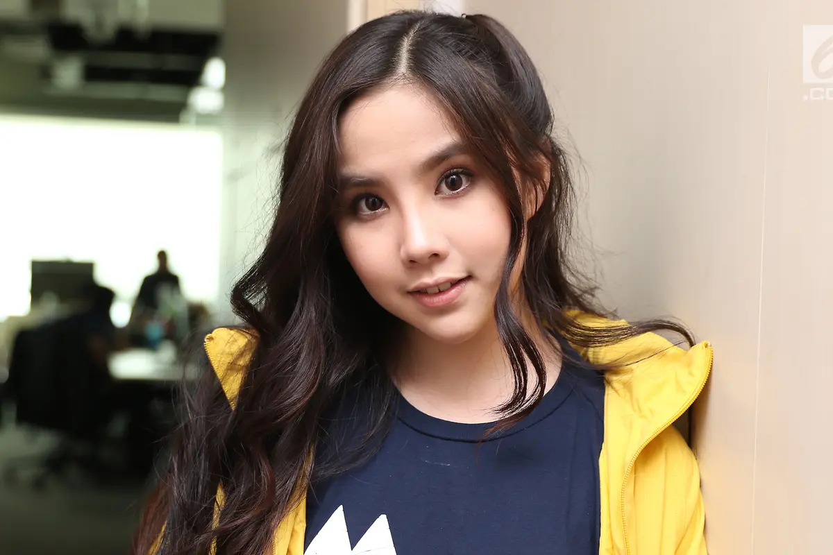 Pemain film Mata Dewa, Agatha Chelsea