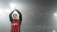 Legenda AC Milan Ricardo Kaka bisa batal pensiun gara-gara tawaran sebuah klub Tiongkok. (twitter.com/acmilan)