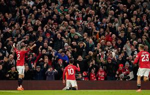 Matheus Cunha dari Manchester United merayakan gol dalam pertandingan Premier League melawan Brighton di Manchester, Inggris, Sabtu, 25 Oktober 2025. (AP Photo/Dave Thompson)