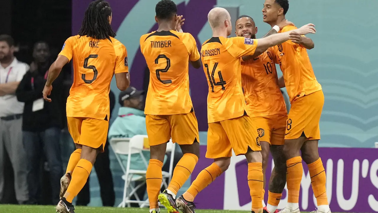 Selebrasi pemain Belanda saat melawan Qatar di laga terakhir Grup A Piala Dunia 2022