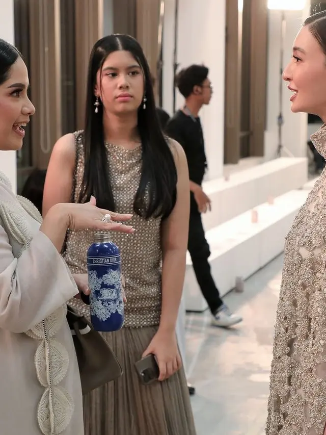 Tampilan Annisa Pohan kenakan Dress Desainer Lokal. [@annisayudhoyono]