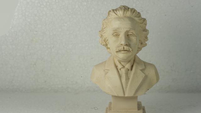 Kata-Kata Albert Einstein (Sumber: Pixabay)