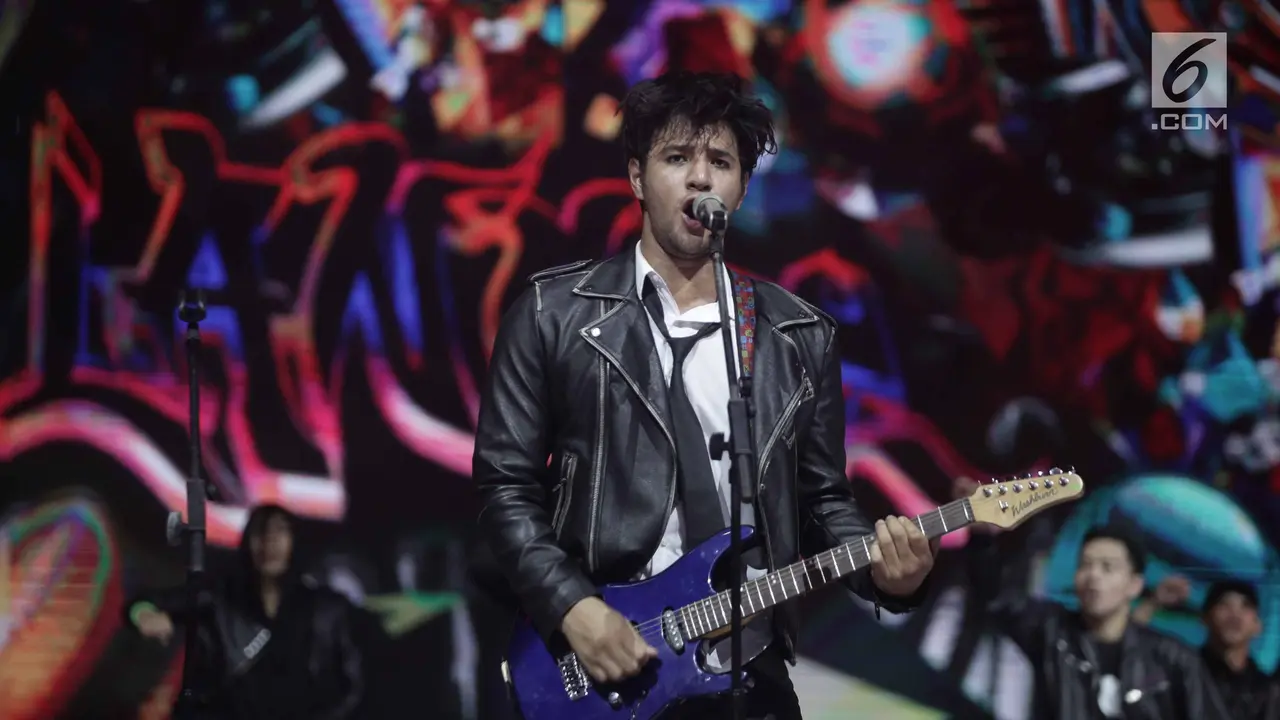 Penampilan Band Anak Langit Buka SCTV Music Awards 2018