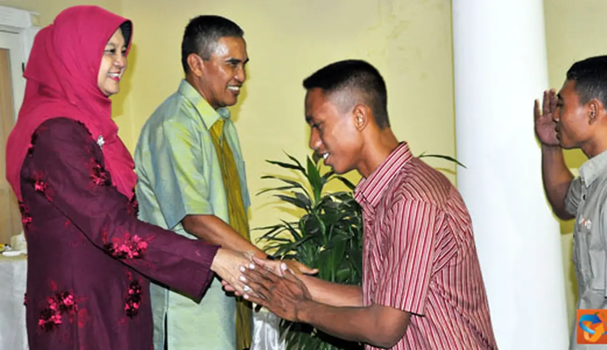 
Citizen6, Surabaya: Tujuan diadakannya Open House untuk bersilaturahmi dengan keluarga besar prajurit Pasmar-1. (Pengirim: Budi Abdillah)

