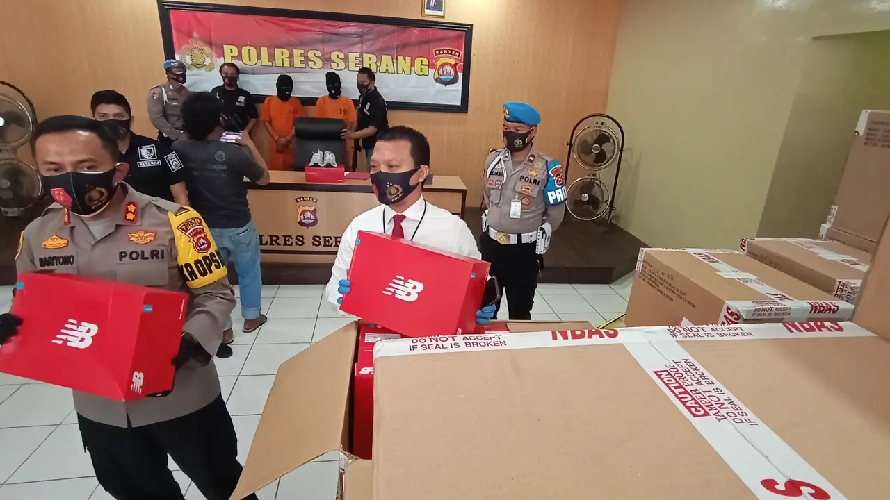 Pencurian Ribuan Sepatu Ekspor