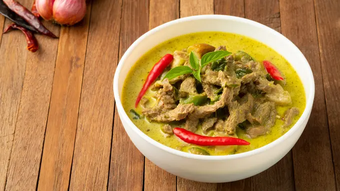 opor daging kuah bumbu kuning