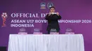 Thailand dan Australia. Sementara, Thailand masuk Grup B bersama Laos, Myanmar dan Filipina. Tampak dalam foto, anggota Exco Persatuan Sepak Bola Seluruh Indonesia (PSSI), Muhammad, saat melakukan pengundian fase grup Piala AFF U-17 2026 yang digelar di SCTV Tower, Jakarta, Jumat (6/3/2026). (Bola.com/Bagaskara Lazuardi)