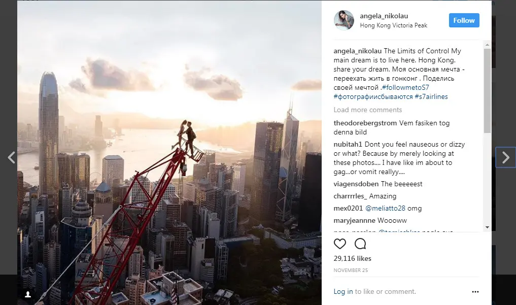 	Aksi Angela Nikolau bersama partnernya di atas crane tinggi di Hongkong (Foto: Instagram @angela_nikoula)