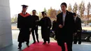 Presiden ke-5 RI Megawati Soekarnoputri tiba untuk menghadiri penerimaan gelar Doktor Kehormatan bidang Demokrasi Ekonomi dari Mokpo National University Korea Selatan. Ini merupakan gelar keenam yang diraih Megawati. (Liputan6.com/Andry Haryanto)