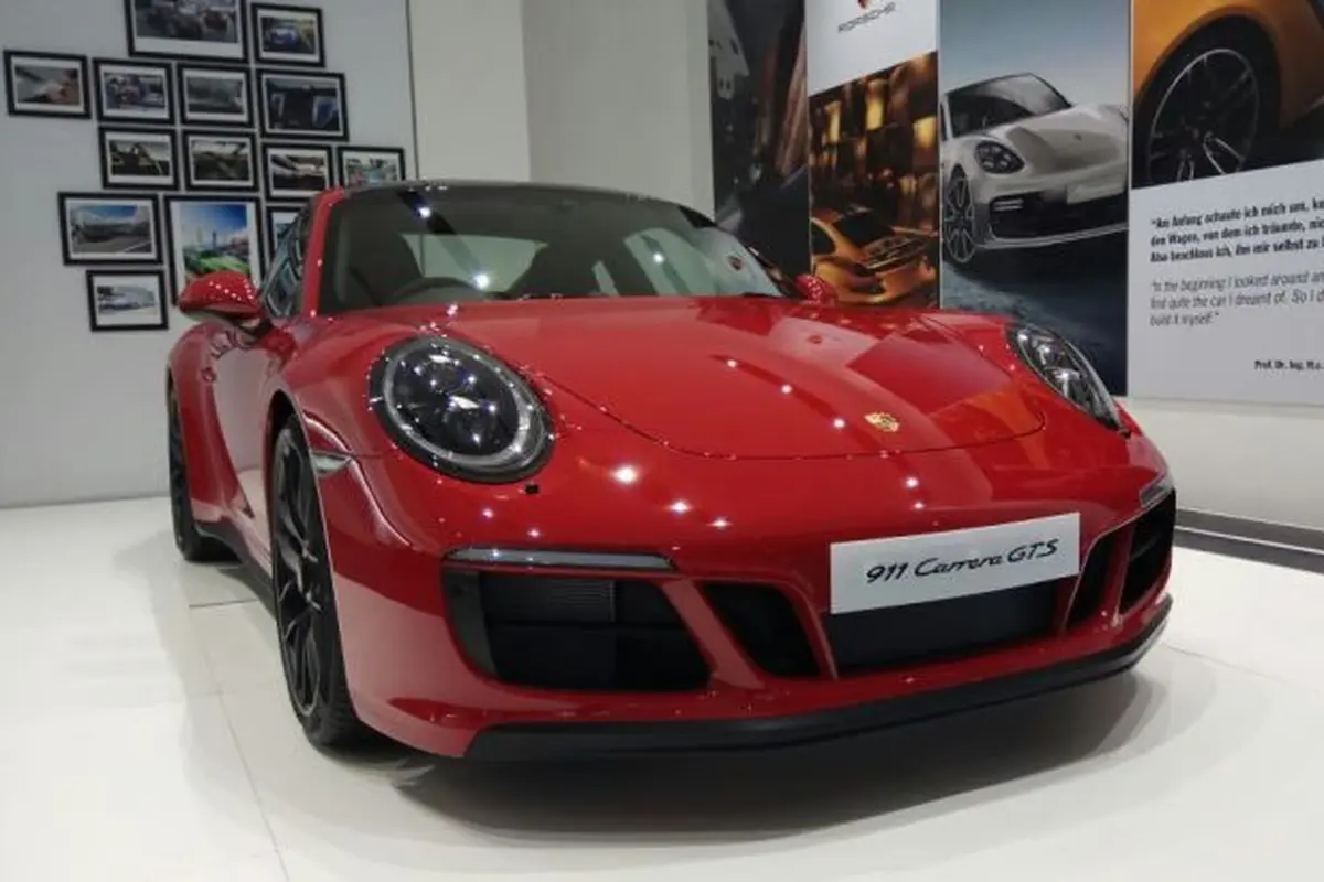Porsche 911 GTS