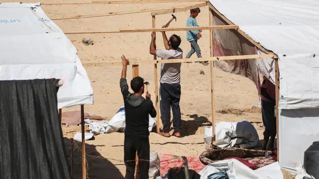 Didesak Israel, 80.000 Pengungsi Palestina Tinggalkan Rafah