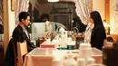 Kumpulan gambar lain memperlihatkan Mi Hyun dan Doo Shik sedang makan malam romantis di restoran. Ini merupakan tempat khusus bagi keduanya.