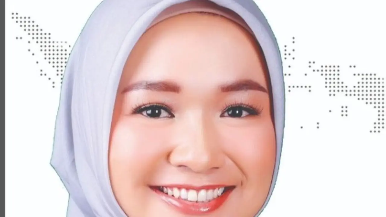Viral Caleg DPD Jawa Timur Banyak Dipilih karena Foto dan Wajahnya Glowing, Disebut Senada dengan Komeng