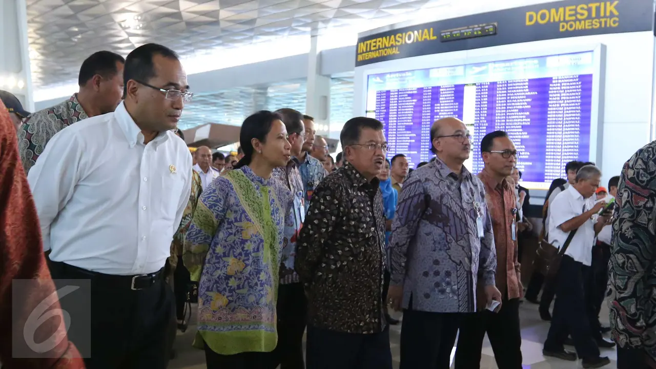 20160815-Wapres Jusuf Kalla Tinjau Langsung Terminal 3 Bandara Soekarno Hatta