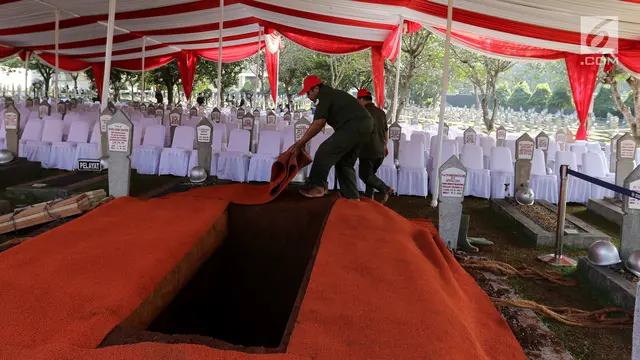 Sebelah Ainun, Ini Makam BJ Habibie di TMP Kalibata