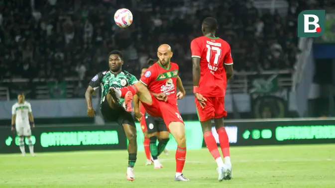 Drama Penalti Antar Persebaya dan PSS, Munster Bersyukur Raih Tiga Poin