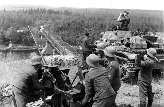 Operasi Barbarossa dalam Perang Dunia II, salah satu invasi paling besar dalam sejarah. (Sumber Wikimedia Commons/Bundesarchiv Bild 101I-265-0026A-30)