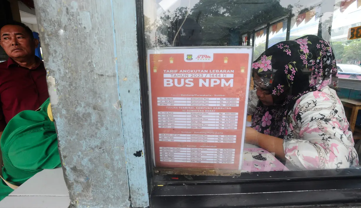 Untuk mengantisipasi kepadatan pemudik, pihak PO bus menyiapkan bus cadangan. (medeka.com/Arie Basuki)