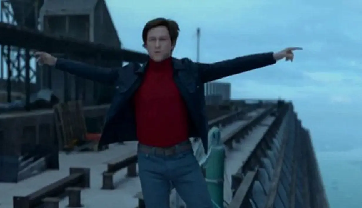 Joseph berlatih dengan Philippe yang sekarang berusia 66 tahun dan rekannya di sebuah gudang tak terpakai dekat rumah mereka di New York. (via dailymail.co.uk)