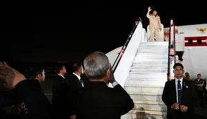 Presiden Prabowo Subianto meninggalkan Singapura dan bertolak ke Rusia untuk melanjutkan rangkaian kunjungan kerja (Cahyo - Biro Pers Sekretariat Presiden)