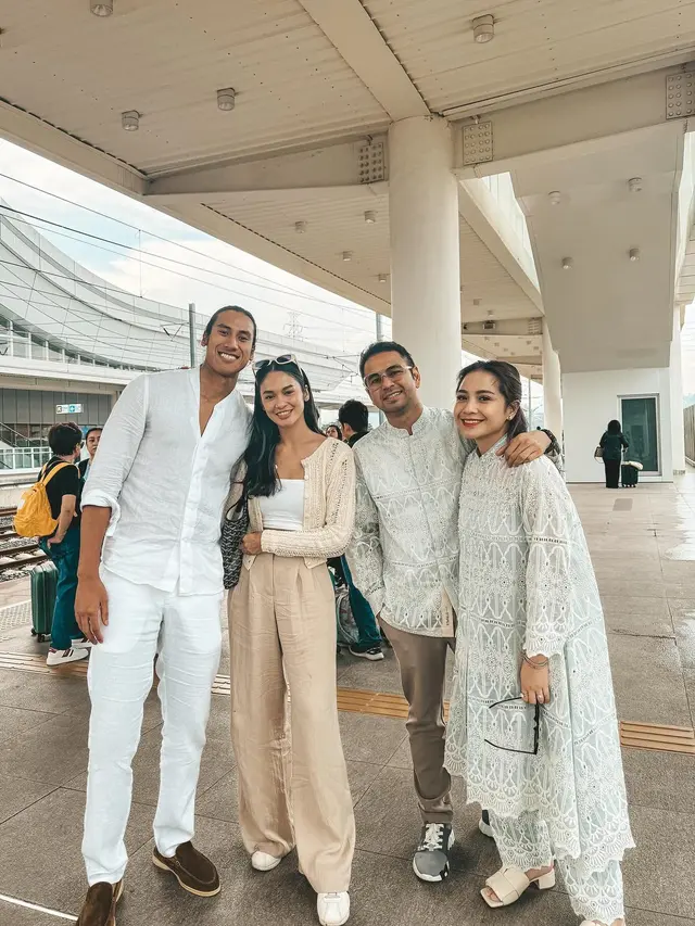 7 Potret Hana Malasan dan Sean Galael yang Dikabarkan Dekat, Rayakan Lebaran Bersama