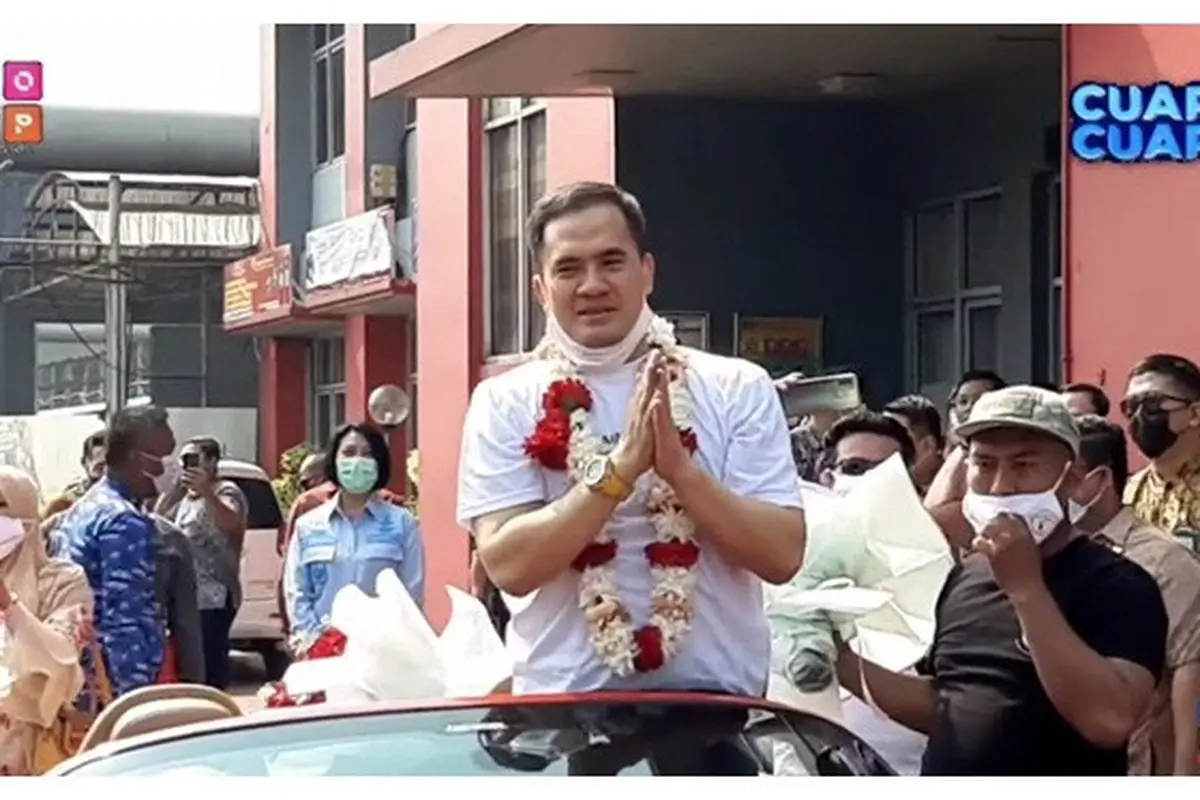 8 Momen Saipul Jamil Bebas dari Penjara, Menangis Haru Bahagia
