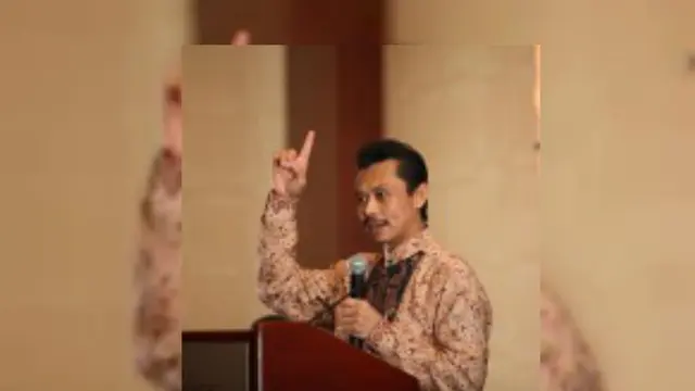 Siapa Imam Shamsi Ali yang Diancam Somasi Fadli Zon?