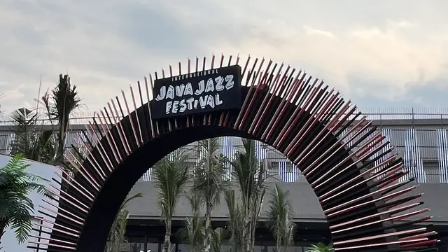Keseruan Penampilan Yura Yunita dan Monita Thalea di Hari Terakhir Java Jazz Festival 2026