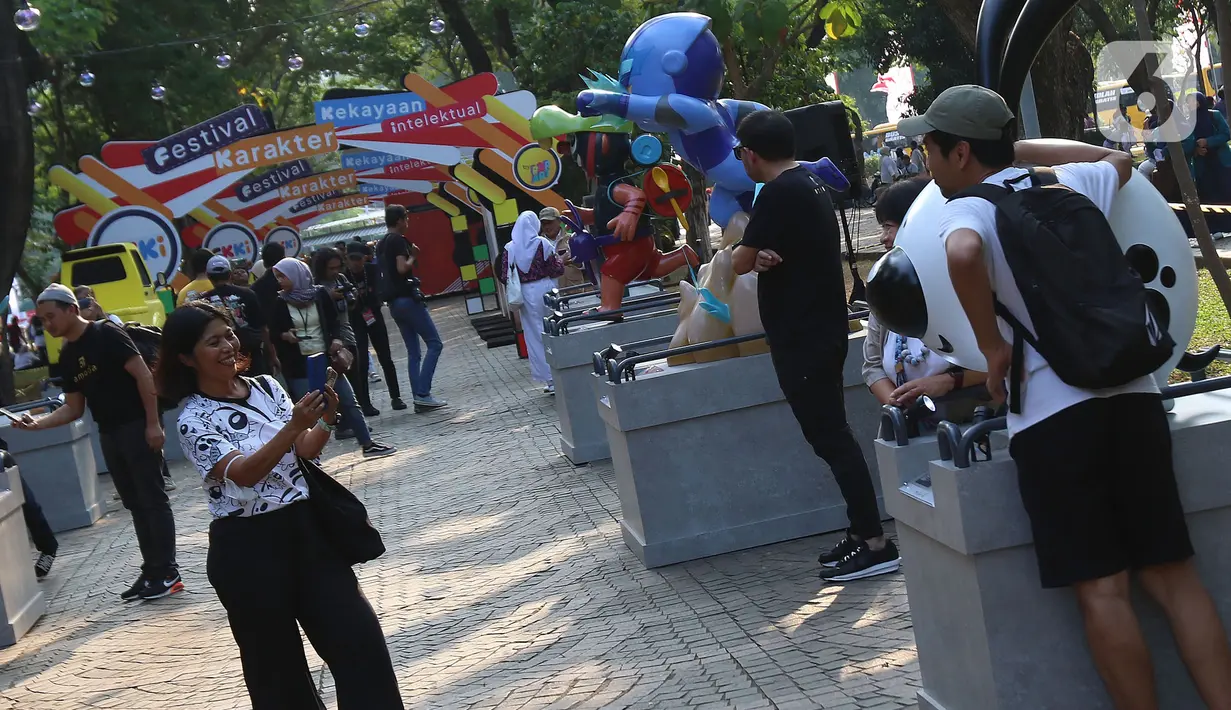 Festival Karakter Kekayaan Intelektual (FKKI) by Pop Art ini menampilkan 15 patung jenama kekayaan intelektual (intellectual property atau IP) Tanah Air. (Liputan6.com/Angga Yuniar)